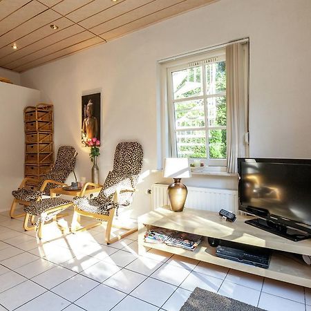 Comfortable Apartment In A Quiet Area 东卡佩勒 外观 照片
